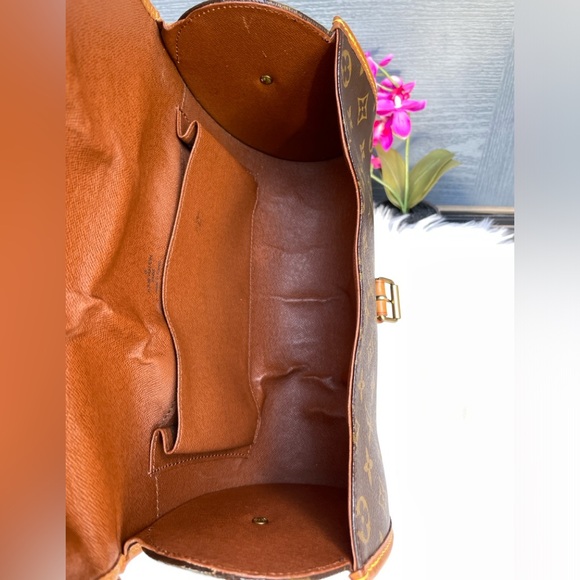 LOUIS VUITTON Shoulder bag - Picture 8 of 16